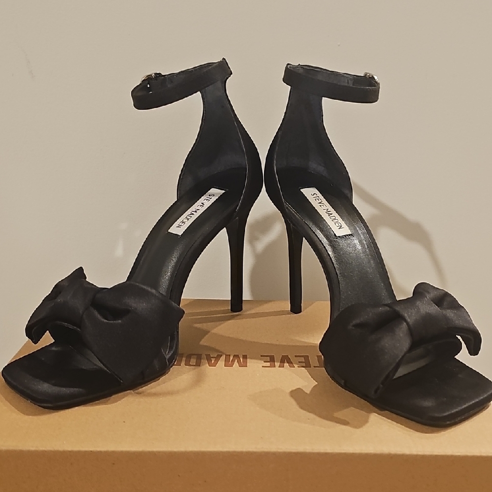 Steve Madden, Trusty, Black Satin Bow Heels
